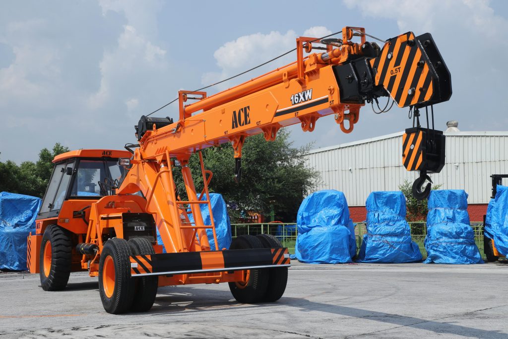 Pickup Crane Rental in Dubai